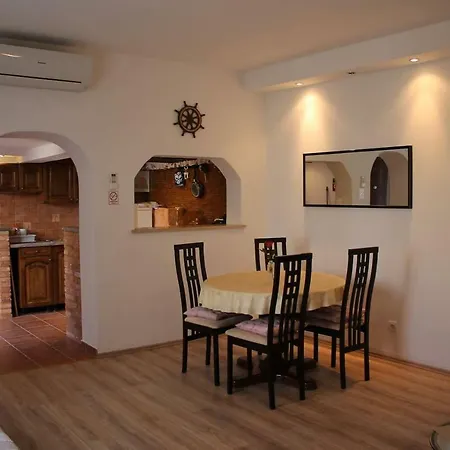 In Center With Free Parking 2 * Rovinj