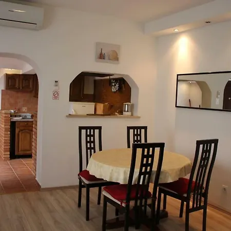 Lejlighed In Center With Free Parking 2 Rovinj